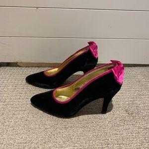 Escada Pumps with Pink detailing and bows